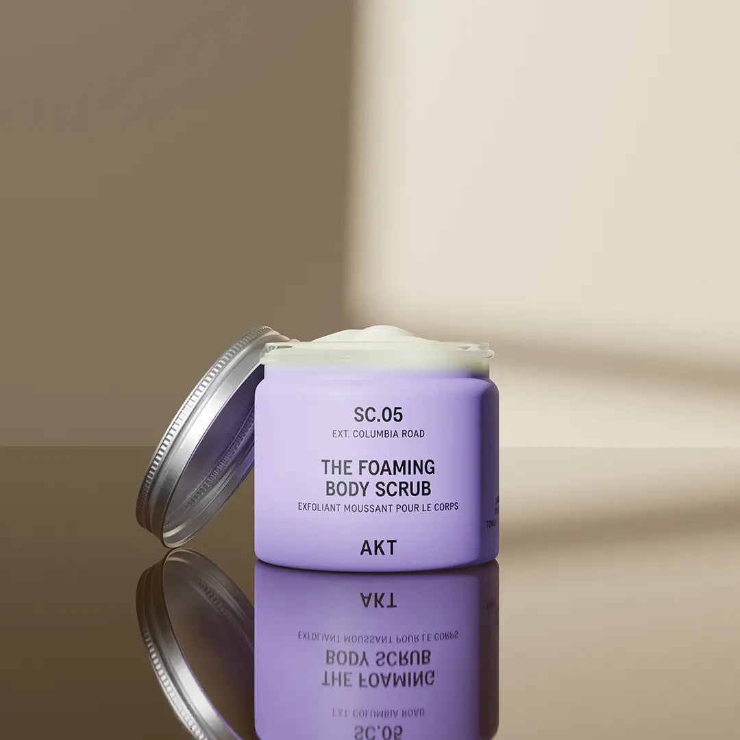 akt-london-the-foaming-body-scrub-sch-umendes-k-rperpeeling image 5
