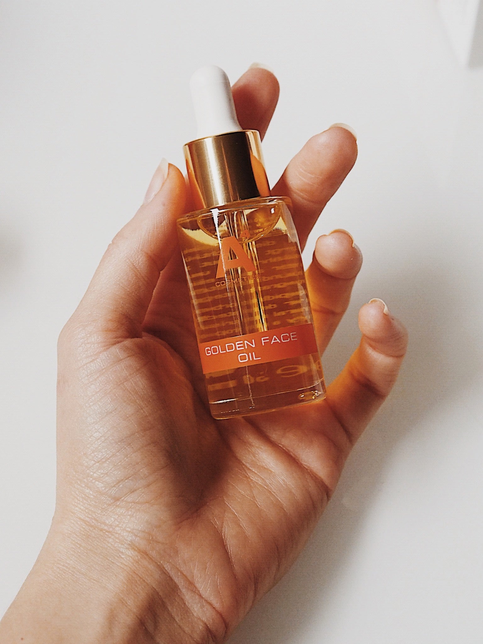 a4-cosmetics-munich-a4-golden-face-oil-mit-gratis-golden-body-oil-50ml-gesichts- image 4