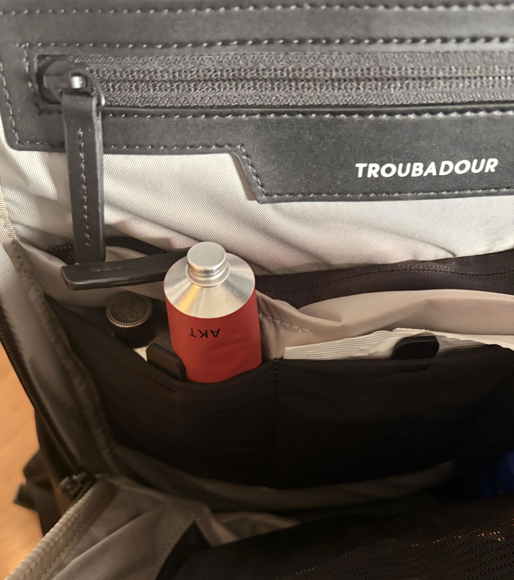 Hält auch beim Sport