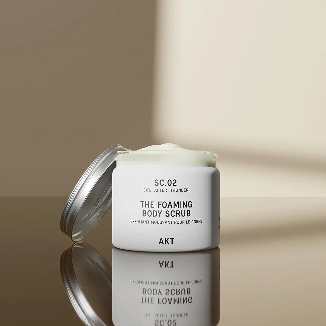 akt-london-the-foaming-body-scrub-sch-umendes-k-rperpeeling image 2