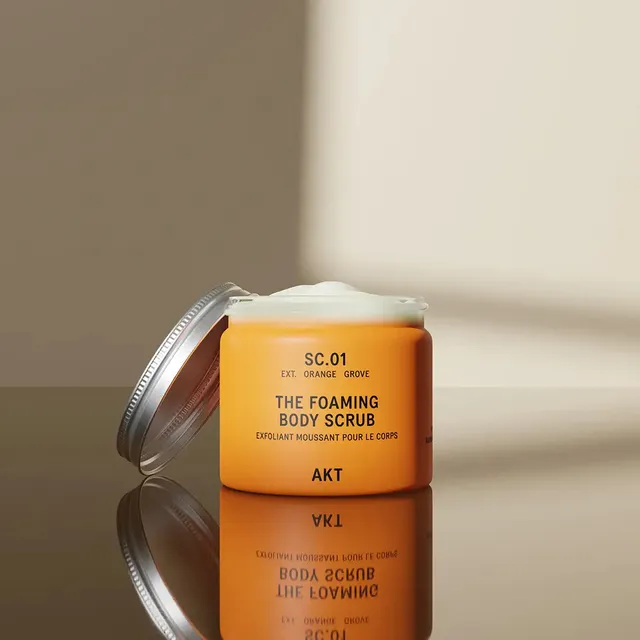 akt-london-the-foaming-body-scrub-sch-umendes-k-rperpeeling image 1